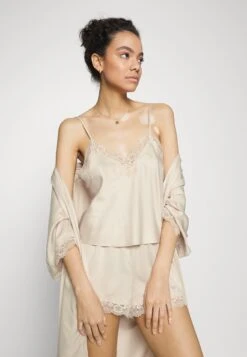 Anna Field Chemise De Nuit / Nuisette - Off-White -Anna Field 3b4ee8f7d3164ffeba0a90b5bb9a954f