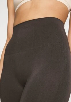 Anna Field Strong Shaping - Lingerie Sculptante - Black 9 Anna Field Strong Shaping - Lingerie Sculptante - Black -Anna Field 6136ff1fea424badb2dad93e81db16d3