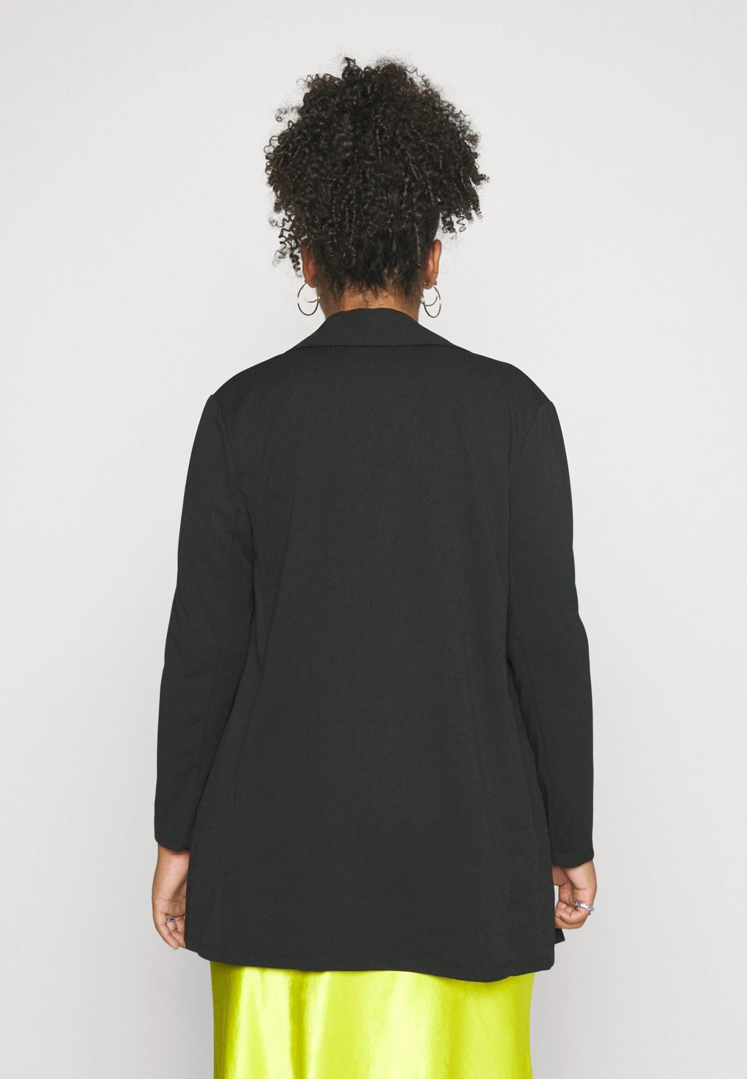 Manteau Court - Black 3 Manteau Court - Black – Image 3