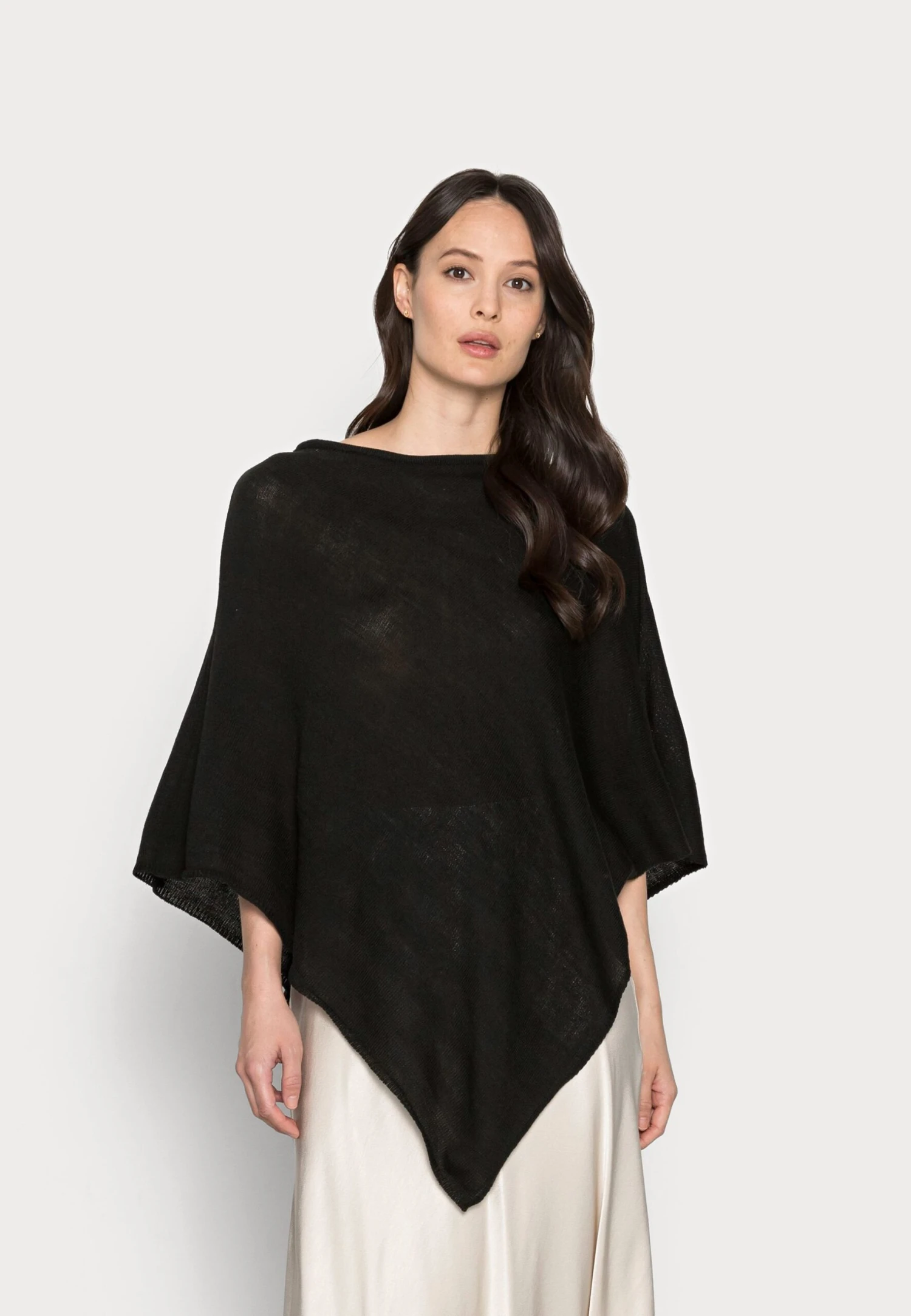 Anna Field Cape - Black 1 Anna Field Cape - Black