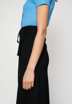 Anna Field Basic Wrap Over Midi Skirt - Jupe Trapèze - Black -Anna Field 803d7cd6783d444c9f967014797606fc