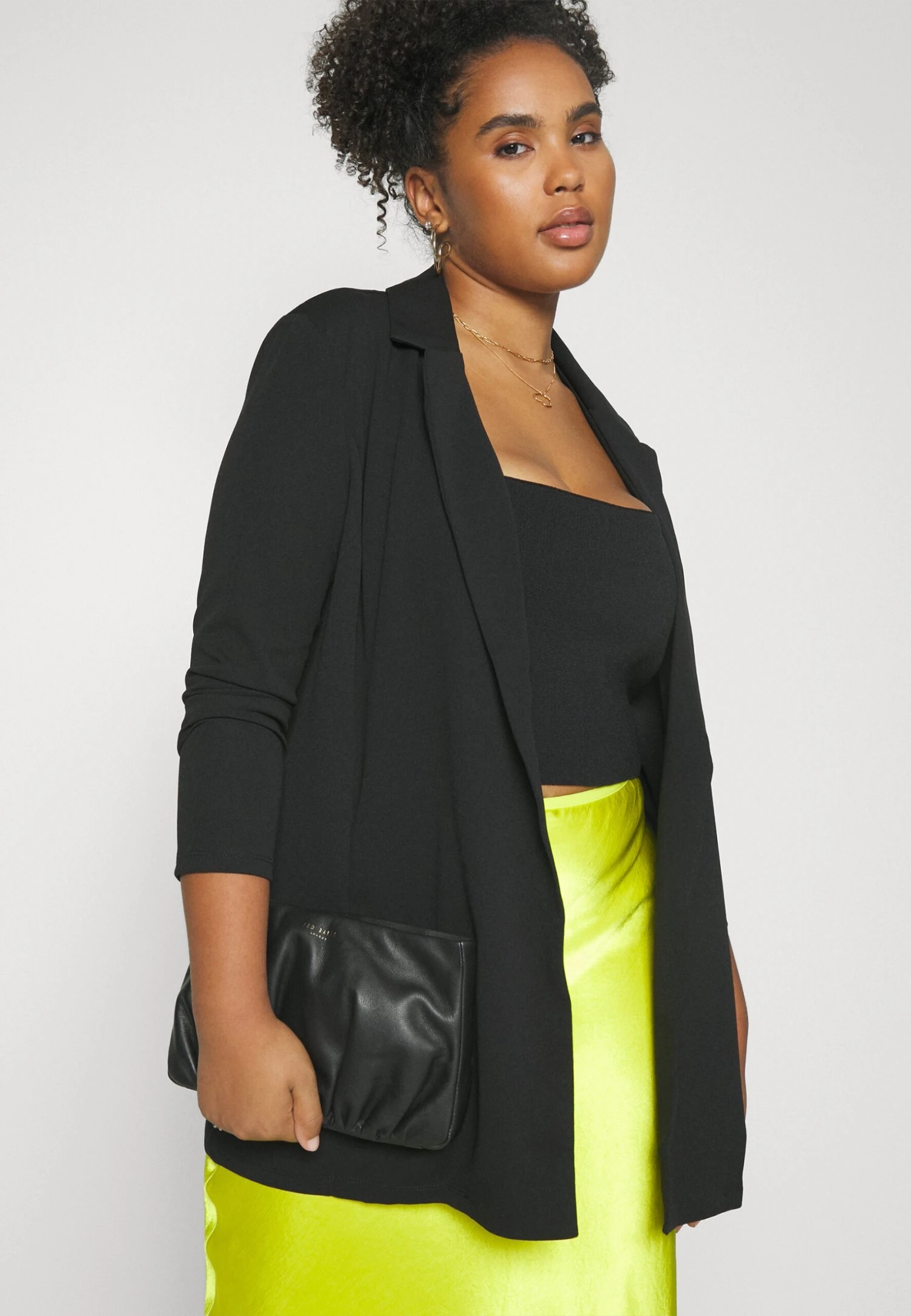 Manteau Court - Black 5 Manteau Court - Black – Image 5