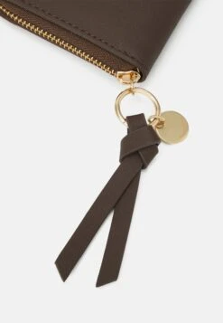 Anna Field Portefeuille - Taupe 7 Anna Field Portefeuille - Taupe -Anna Field ae085f76078e429bb466f33e5d9ff0eb