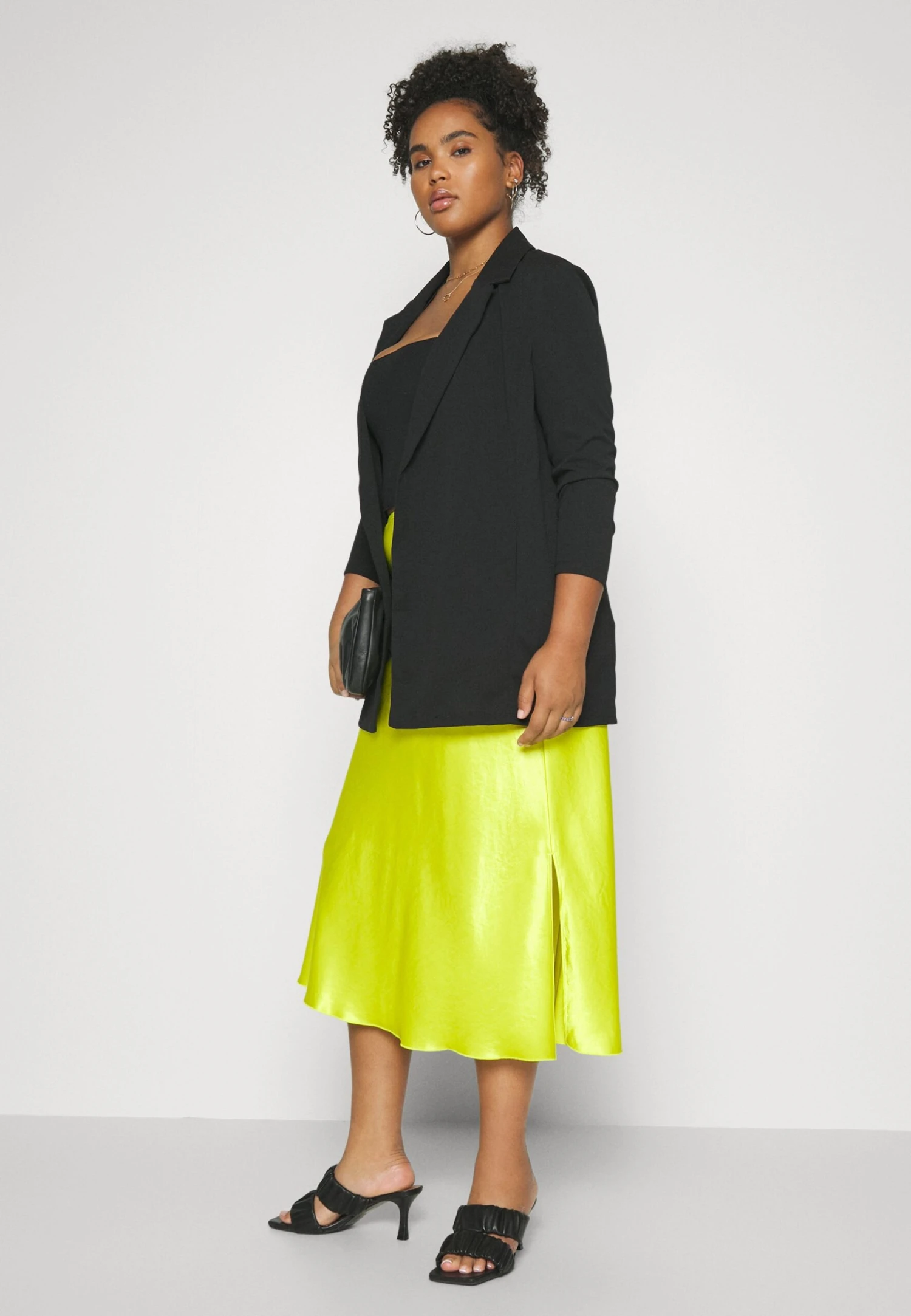 Manteau Court - Black 4 Manteau Court - Black – Image 4