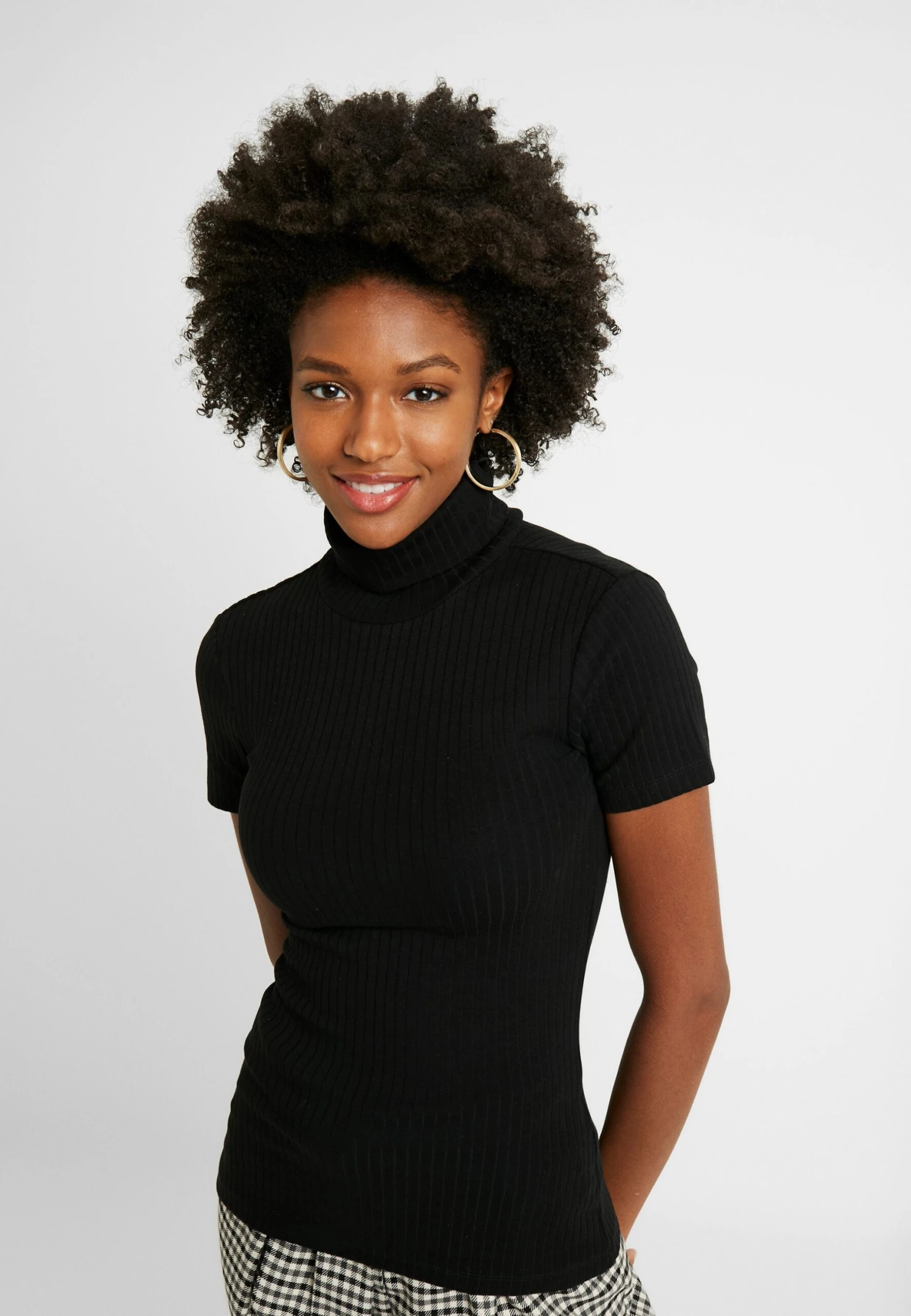 1/2 Sleeve Roll Neck - T-Shirt Basique - Black 4 1/2 Sleeve Roll Neck - T-Shirt Basique - Black – Image 4