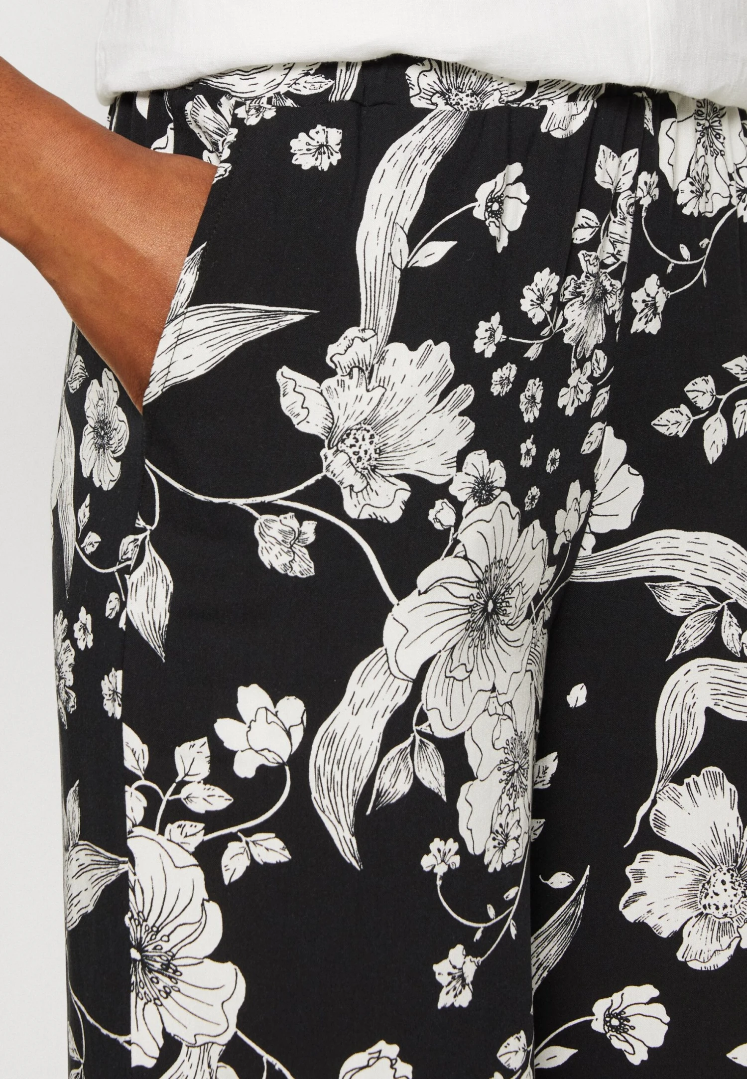 Anna Field Pantalon Classique - Black/Off White 4 Anna Field Pantalon Classique - Black/Off White – Image 4