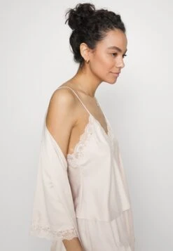 Anna Field Peignoir - Off-White 9 Anna Field Peignoir - Off-White -Anna Field efe28f6d266547dc90259fd2f096c87b